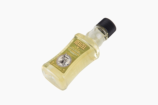 Reuzel 3-in-1 Tea Tree Shampoo